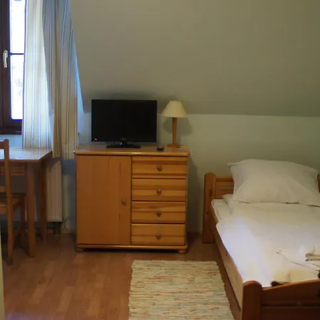 فندق مبيت وإفطار Tusinek Grzegorz Winiarek